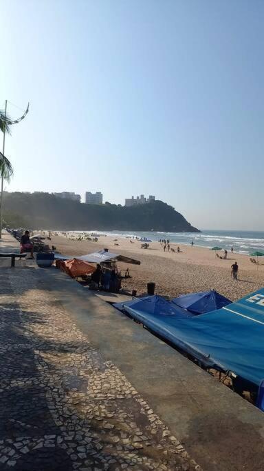 Apto Praia Do Tombo 瓜鲁雅 外观 照片