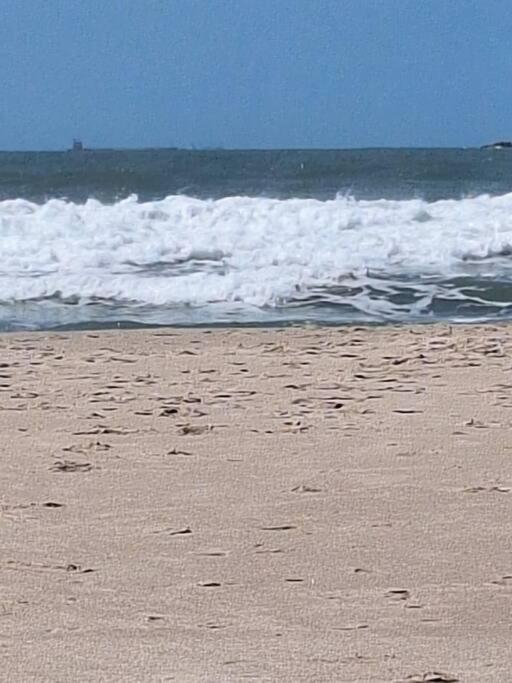 Apto Praia Do Tombo 瓜鲁雅 外观 照片