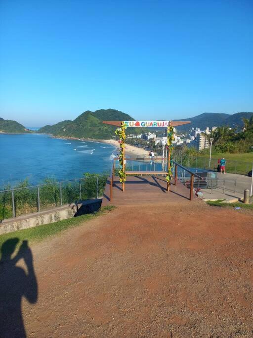Apto Praia Do Tombo 瓜鲁雅 外观 照片